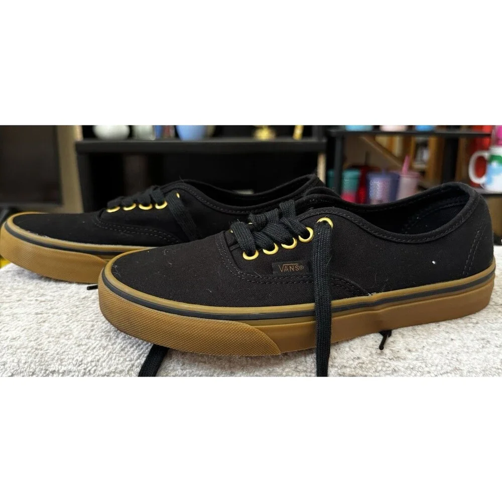 EUC VANS Authentic Men 6.5 Women 8 Canvas Lace-Up Sneakers Black Gum Rubber Sole